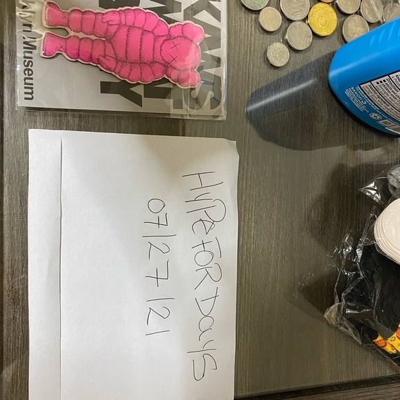 Kaws what party brooklyn museum magnet pin or key - Picture 2 of 8